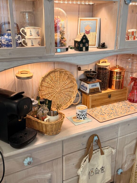 How to Create a Cozy and Practical Coffee Station at Home